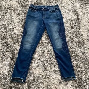 A.N.A. Jegging (jeans).